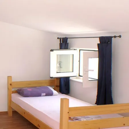 Studio 4170b